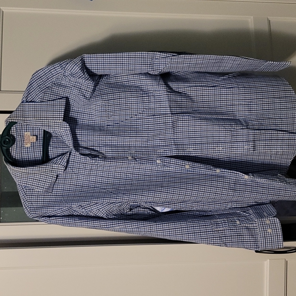 Men's dress shirt, size 18/18.5